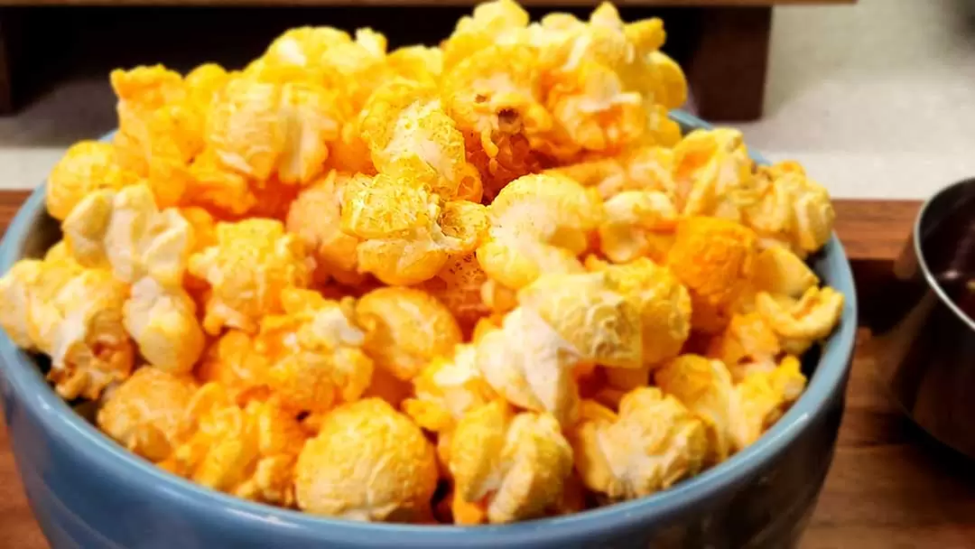 Jalapeno Ghost Pepper Cheddar - Image 4
