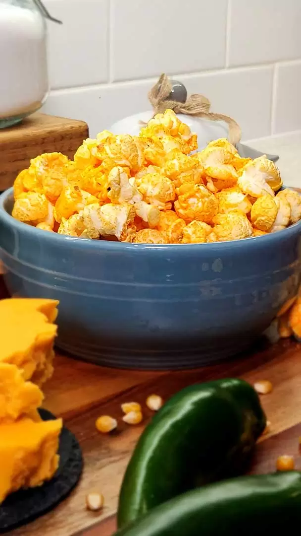 Jalapeno Ghost Pepper Cheddar - Image 3
